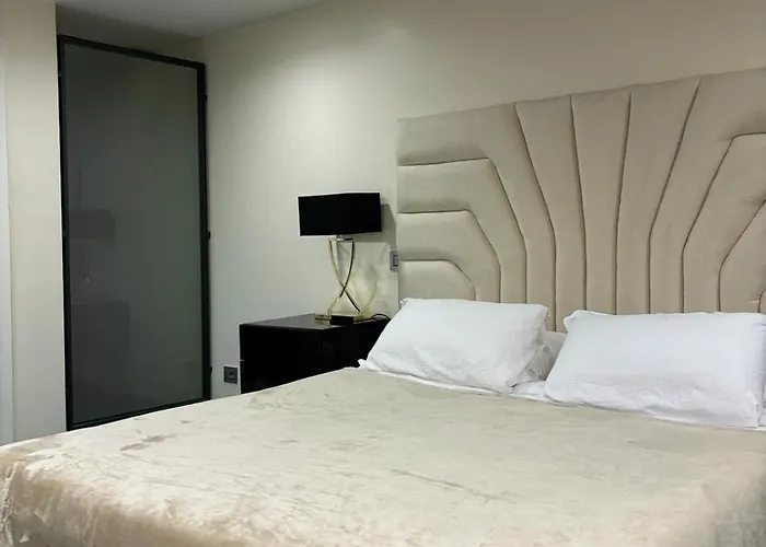 Modern Suite/Loft